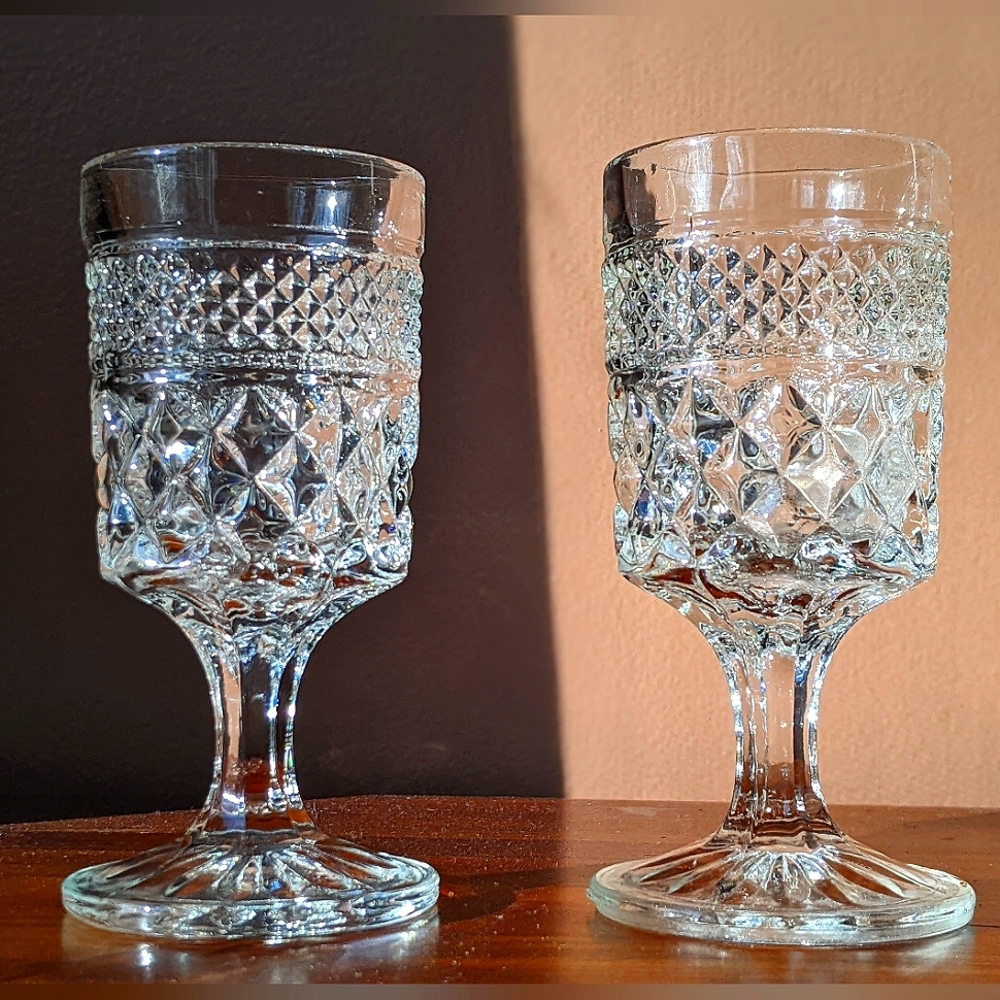 Vintage 80s Crystal Cordial Glasses - Set of 7